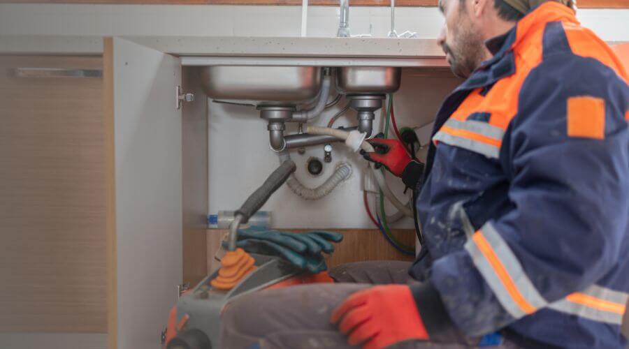 Local annual plumbing maintenance in Wayland, IA